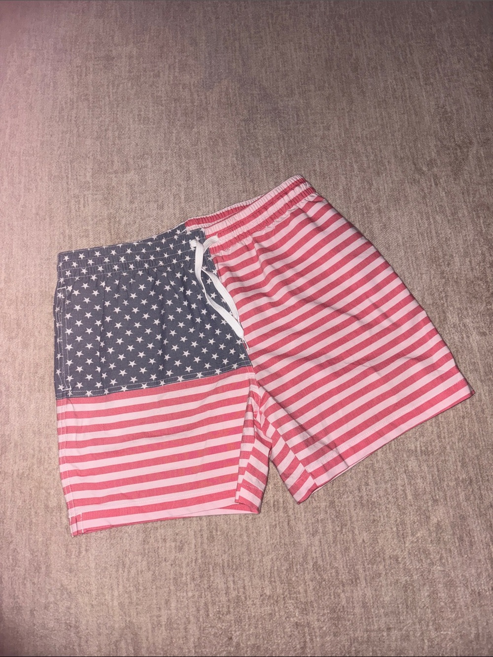chubbies Men’s Red & White Star-Stripe Athletic Shorts